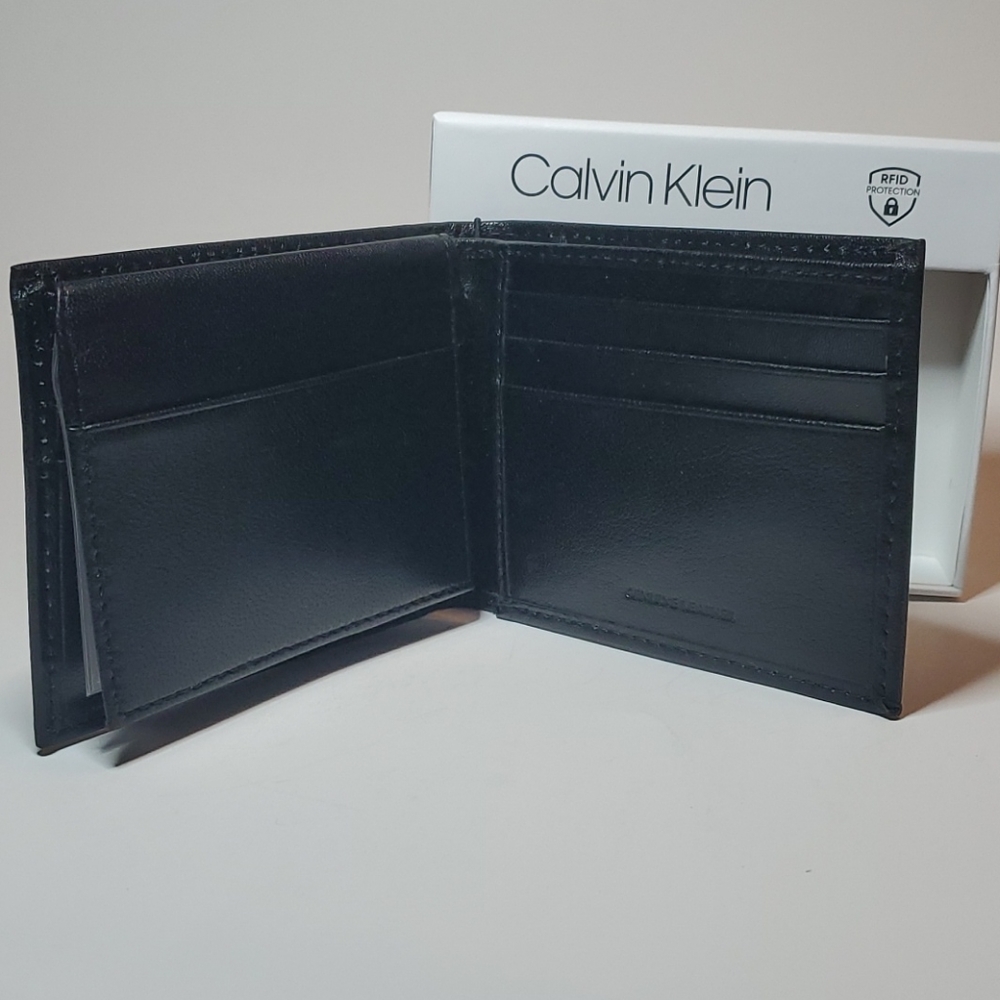Calvin Klein bi-fold black leather wallet, RFID pr - Picture 2 of 6
